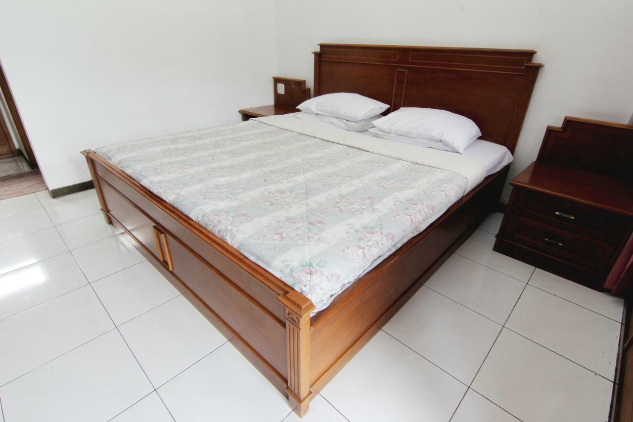 Villa Enggal Lembang Extérieur photo