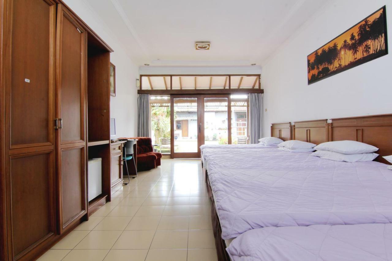 Villa Enggal Lembang Extérieur photo
